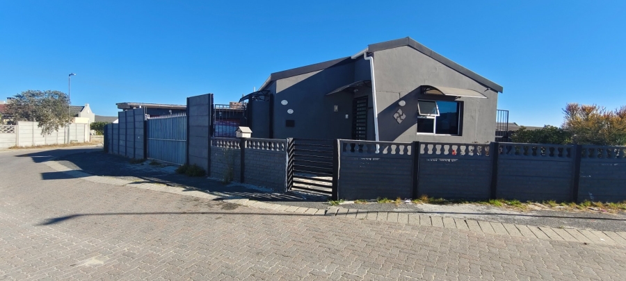 4 Bedroom Property for Sale in Strandfontein Western Cape